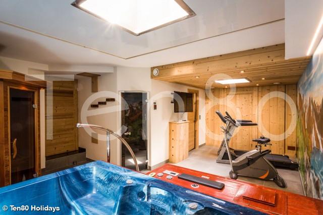 Chalet Base Camp 