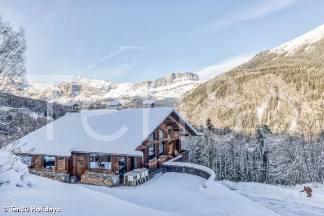 Chalet Castor Ten80 Holidays 