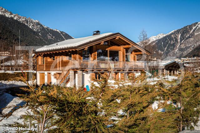 Chalet Everest Feb 22 Season 1500x1000 1