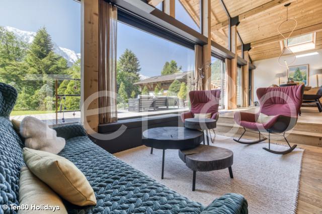 Chalet Maple Leaf _ Ten80 Holidays 