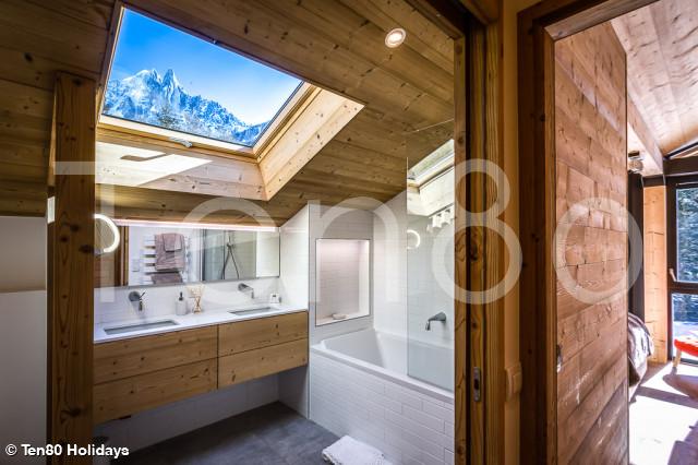 Chalet Maple Leaf_Ten80 Holidays 