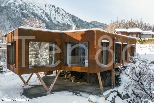 Chalet Skyfall Ten80 Holidays 