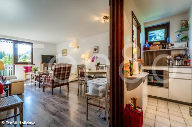 Champraz_Ten80 Holidays 